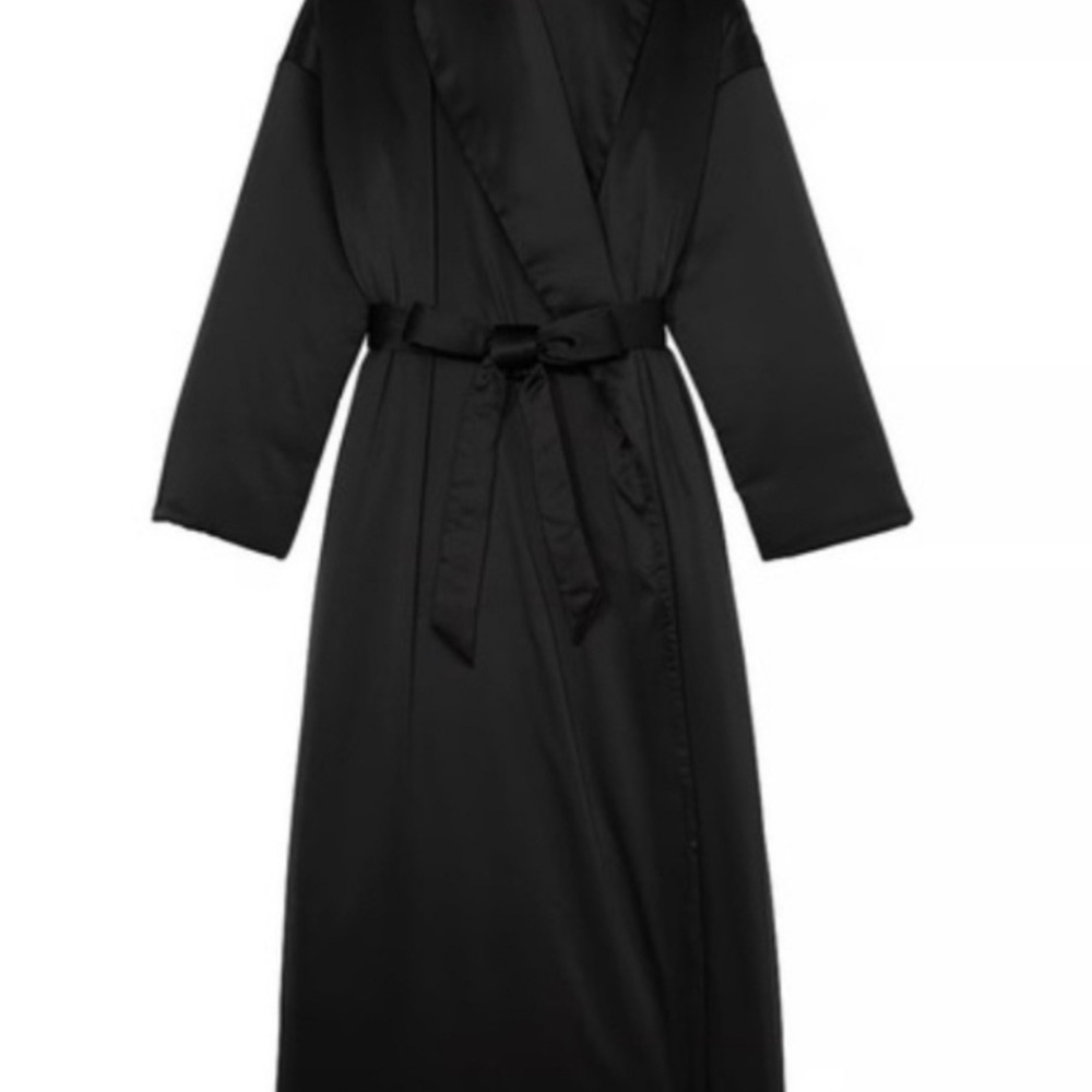 Victoria's Secret Dream Satin Duvet Robe in black Size M/L